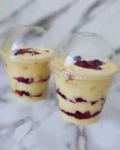 Pave De Frutos Rojos En Vaso