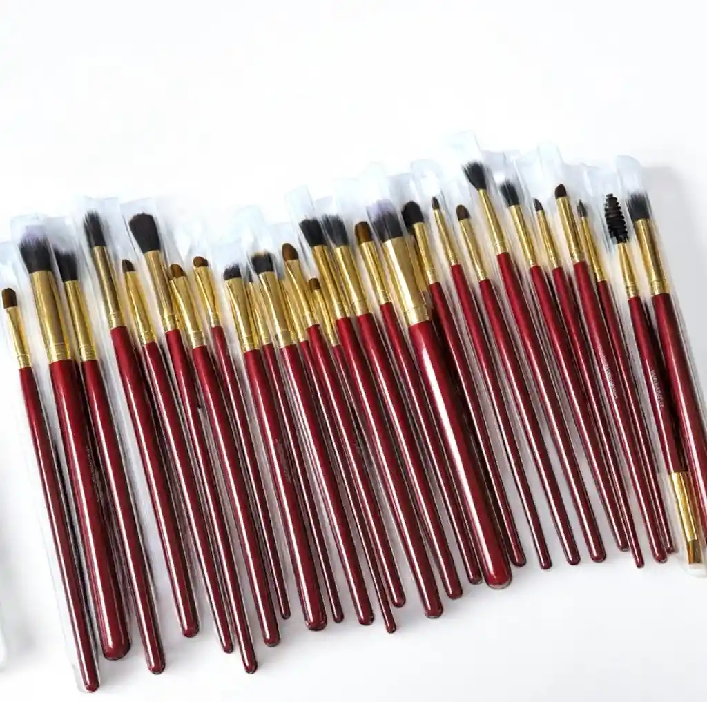 Kit De Brochas Scarlett