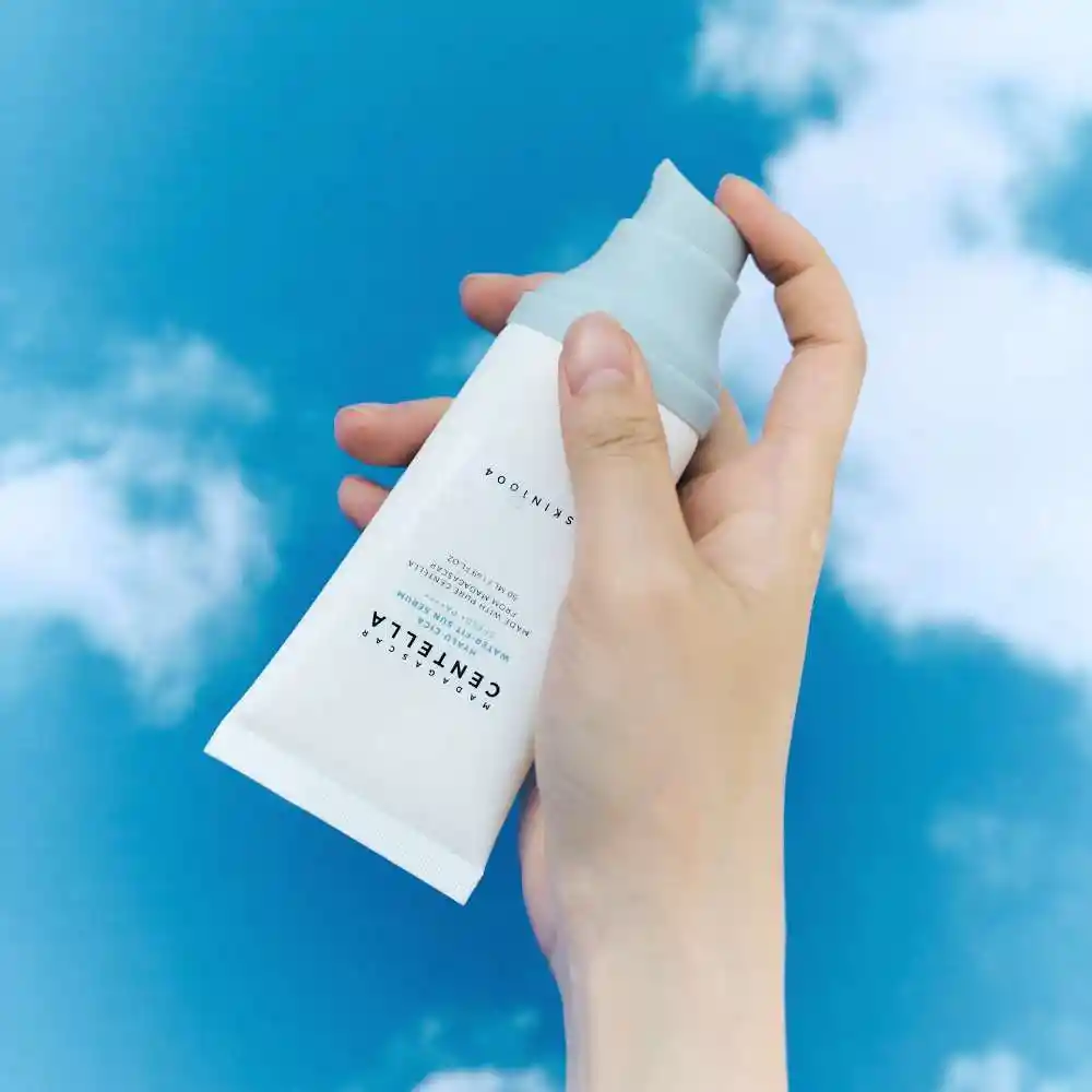 Skin1004 Madagascar Centella Hyalu-cica Water-fit Sun Serum Spf50+ Pa++++ Protector Solar X 50 Ml