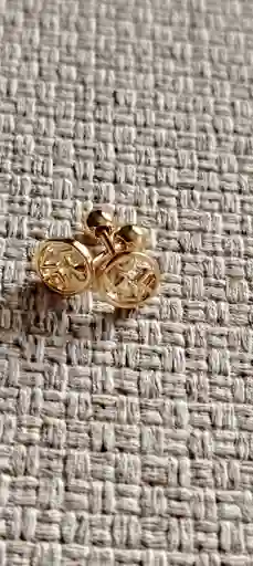 Aretes Topos De Seguridad Love