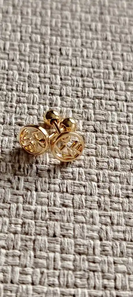 Aretes Topos De Seguridad Love