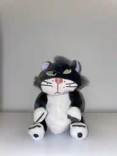 Gato Lucifer
