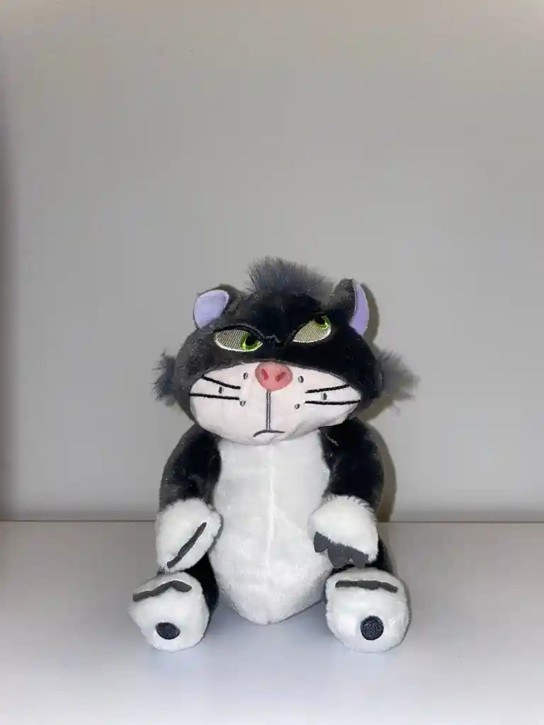 Gato Lucifer
