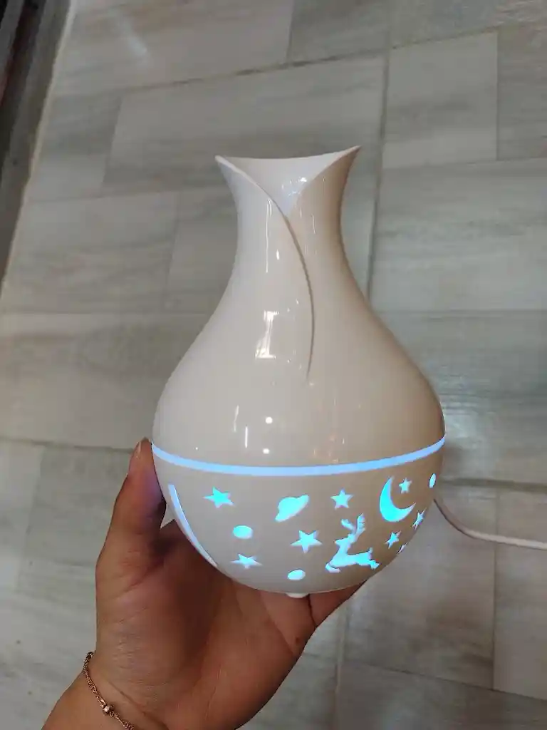 Humidificador Difusor Blanco Brillante Con Luces Estilo 2 Aromatizante