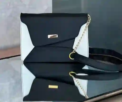 Bolso Para Mujer Bandolero Cruzado Color Negro Con Blanco Con Correa