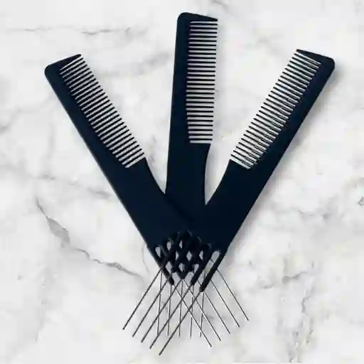 Peine De Cola Metálica – Precisión Para Partir Y Peinar Con Estilo