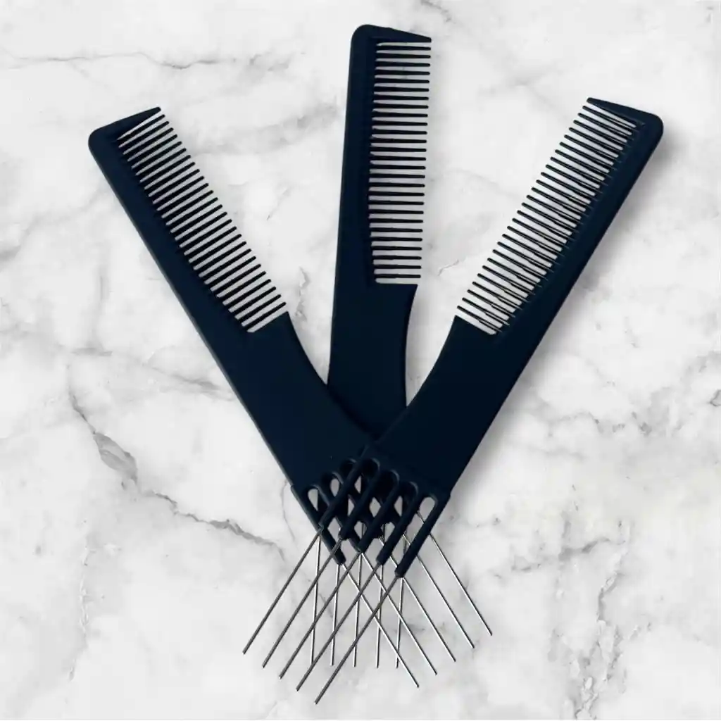 Peine De Cola Metálica – Precisión Para Partir Y Peinar Con Estilo