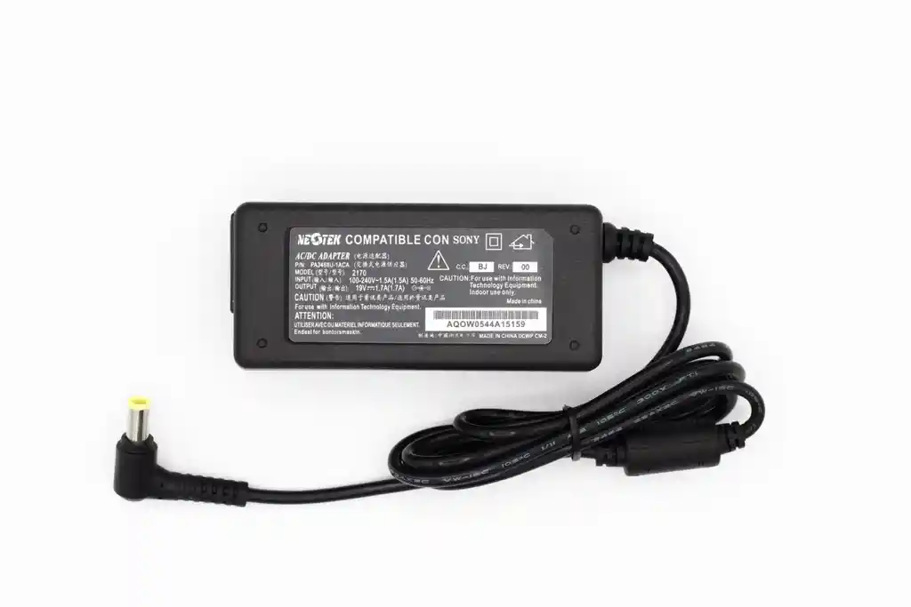Cargador Lg Solo Tipo Original 19 V-1.7a .6.5*4.4 Mm