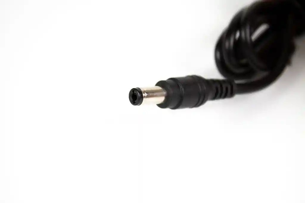 Cargador Toshiba 19v2.37a Tipo Original 5.5*2.5mm