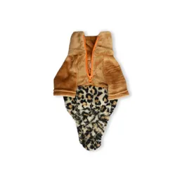Saco L (te) Cuello Alto Cremallera Bisonte Animal Print Con Corte Camel