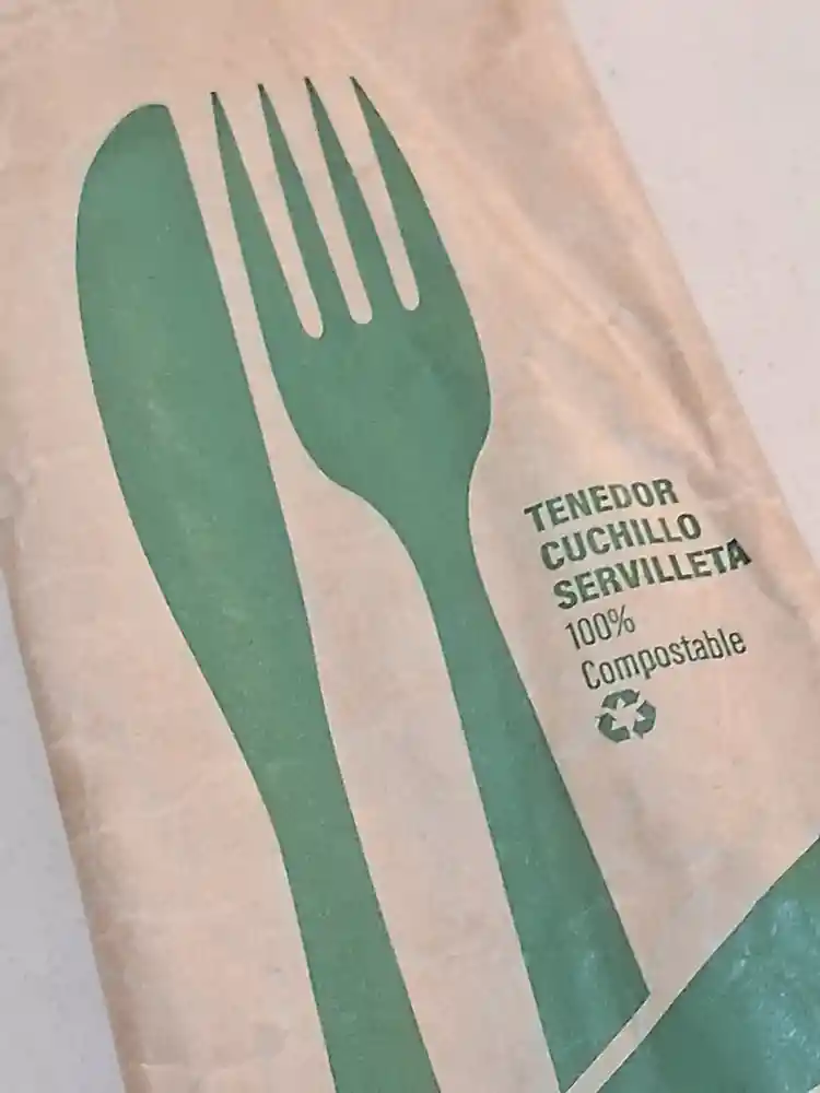 Set Cubiertos Tenedor Y Cuchillo + Servilleta