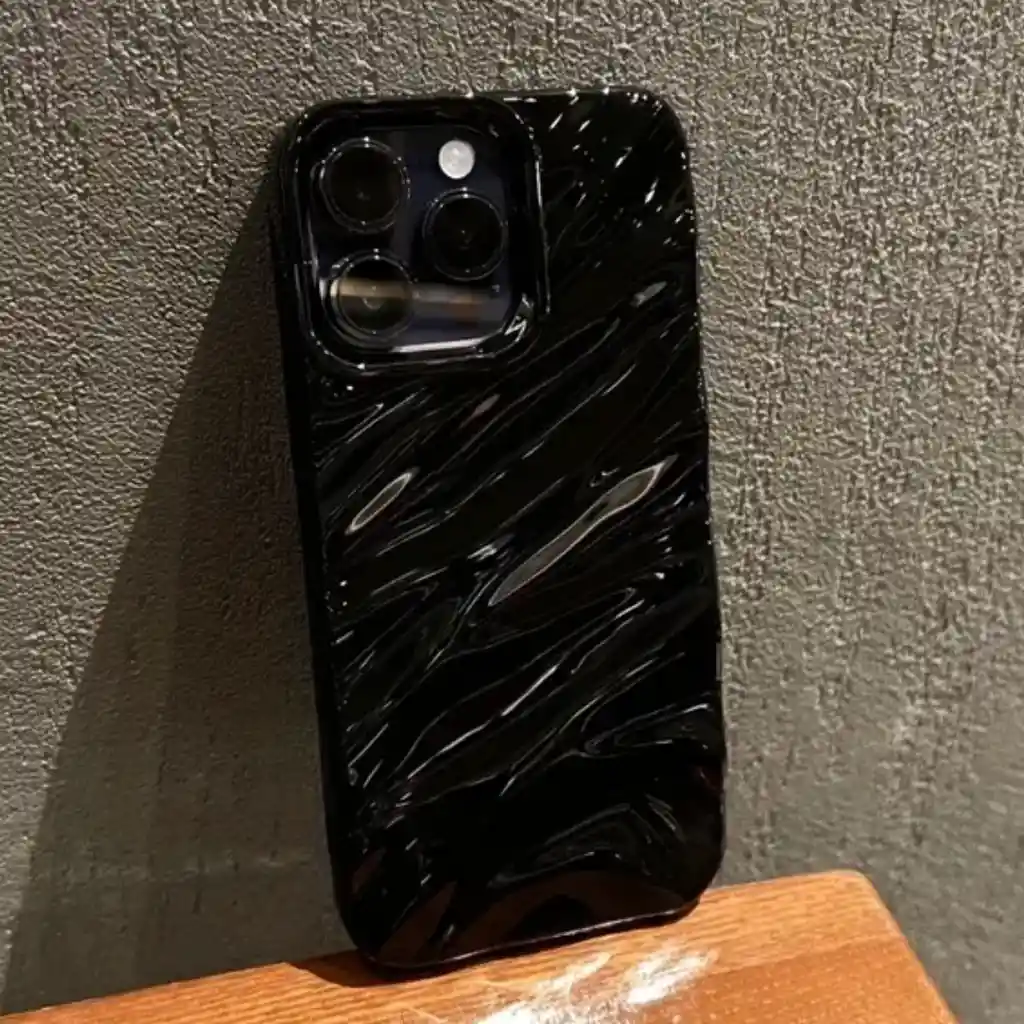 Estuche Ondulado Negro Iphone 16 Pro