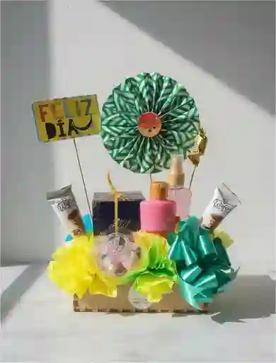 Ancheta De Regalo Con Vela Aromatica, Crema Y Splash