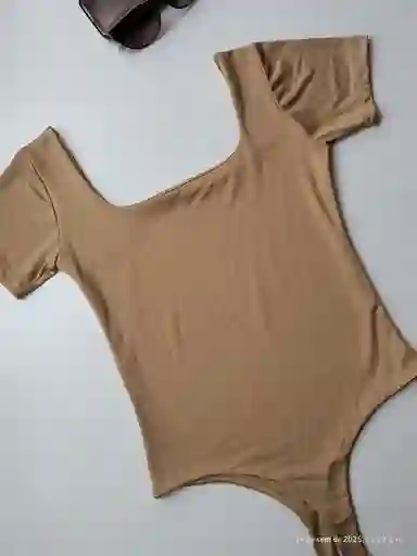Body Manga Corta Escote