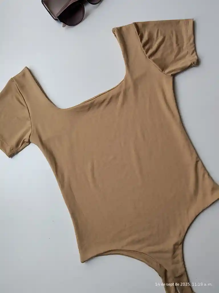 Body Manga Corta Escote