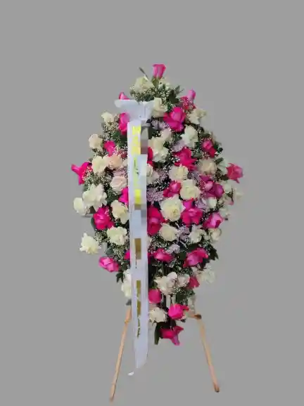 Arreglo Floral Funebre Diamante En Tripode