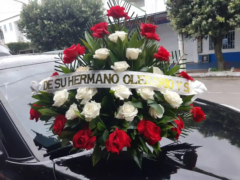 Arreglo Floral Funebre Tradicional