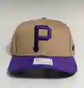 Gorra Nike Pirates Beige Con Morado