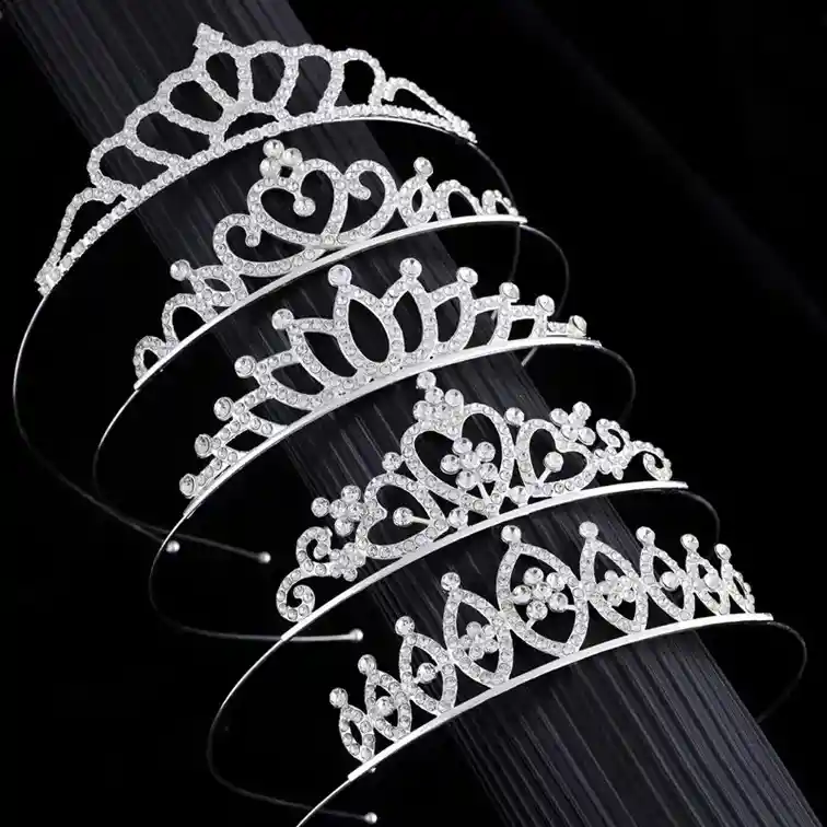 Diadema Metalizada Reina Princesa Brillante Fiestas Disfraz Corona Tiara