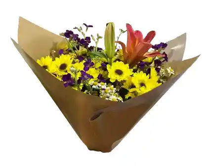 Ramo Colorido Con Lirio Y Margaritas