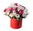 Caja Roja Con Rosas Y Flores Mixtas