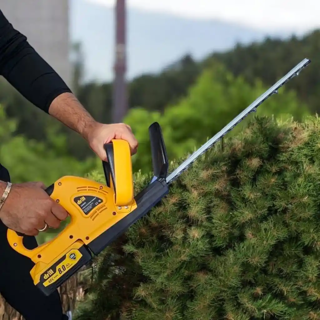 Cortasetos A Batería 48v Brushless Drill Cs48dk