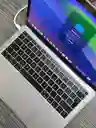 Macbook Air Core I5 2019 8gb + Ssd 128gb + 13" 2k / Cargador Original / Buen Estado