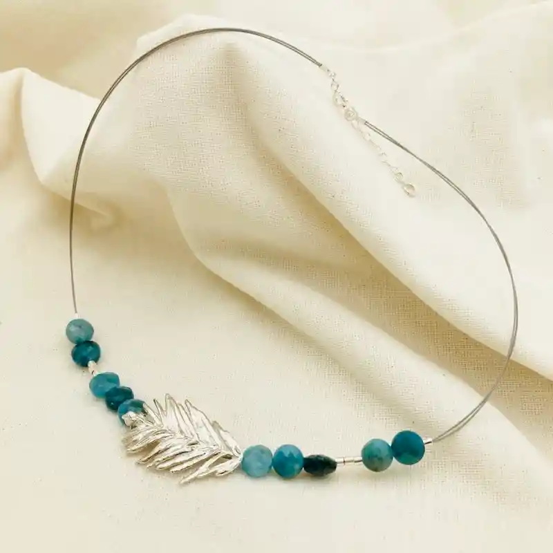 Collar Hojas Y Piedras Apatita