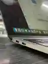 Macbook Air 2019 Core I5 / 8gb + 256gb + 13" 2k (cargador Original)