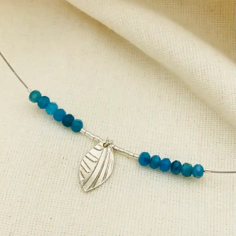 Collar Hojita De Plata Y Apatita
