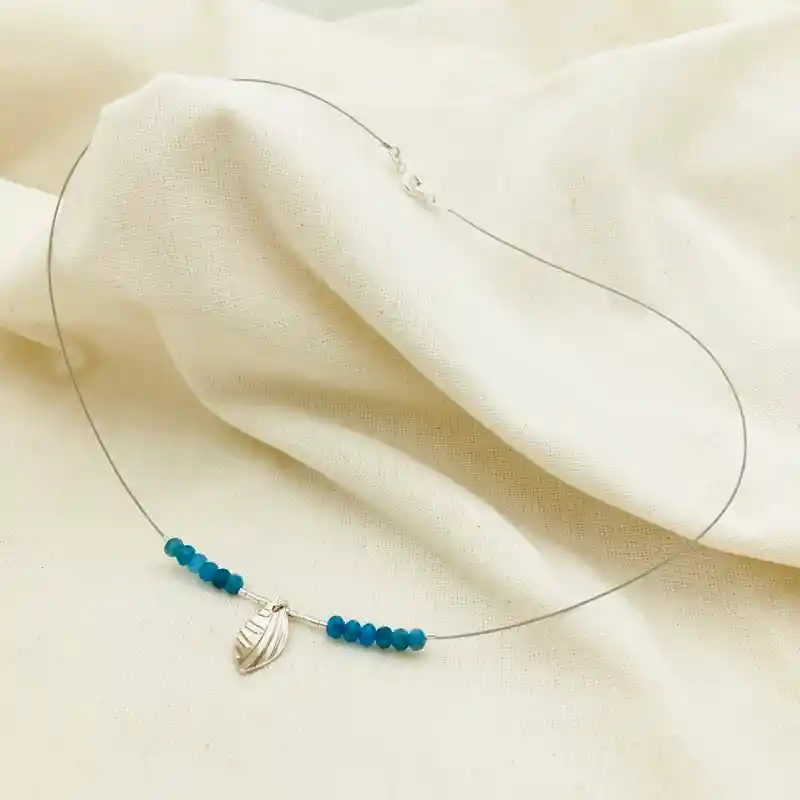 Collar Hojita De Plata Y Apatita