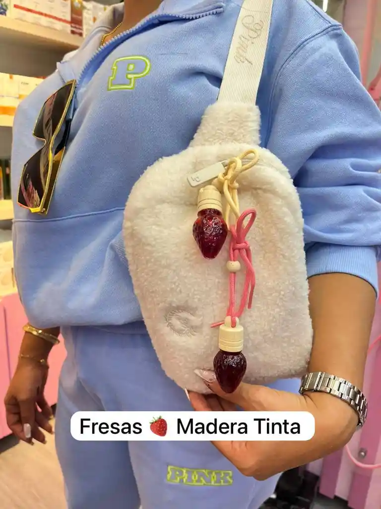 Tinta De Labios Fresita Con Llavero Bolso