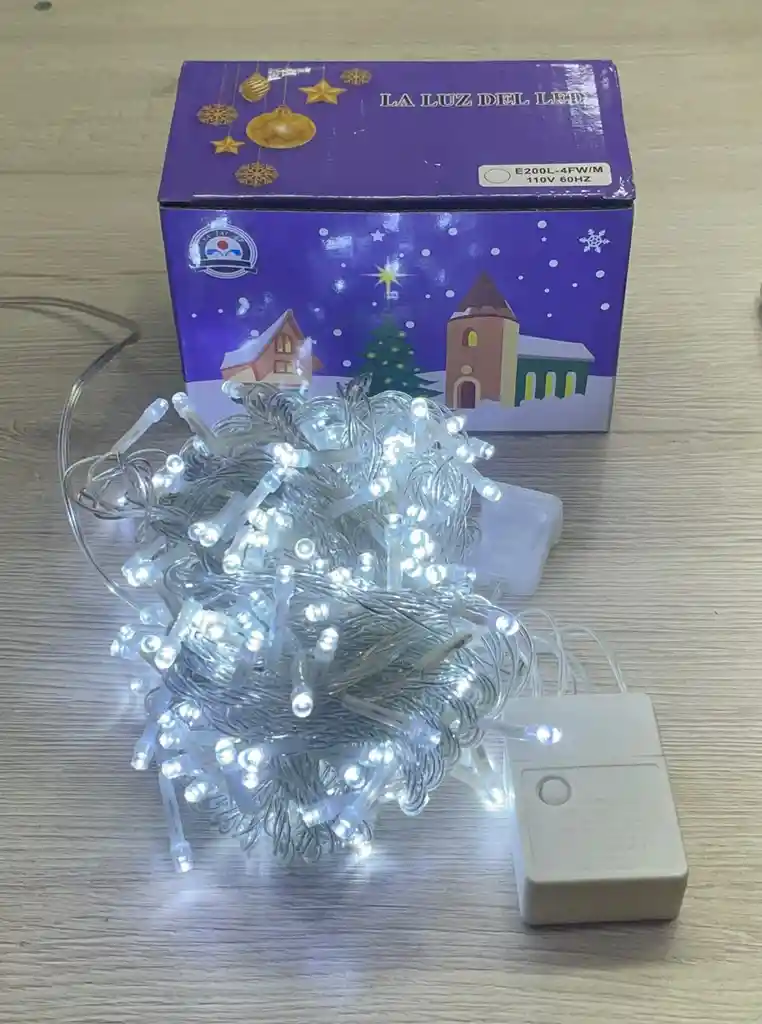 Luces De Navidad X 200 Bombillos Cable Blanco Luz Blanca Con Continuacion 14 Metros Aproximadamente Luces Navideñas Luces Para Navidad Luces De Navidad Luz De Navidad Decoracion Navideña