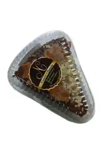 Porcion Torta Chocolate Nueces Y Canela