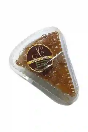 Porcion Torta Piña Entera Nueces Y Canela