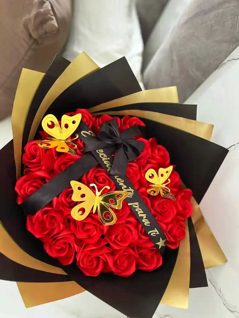 Ramo De Rosas Eternas