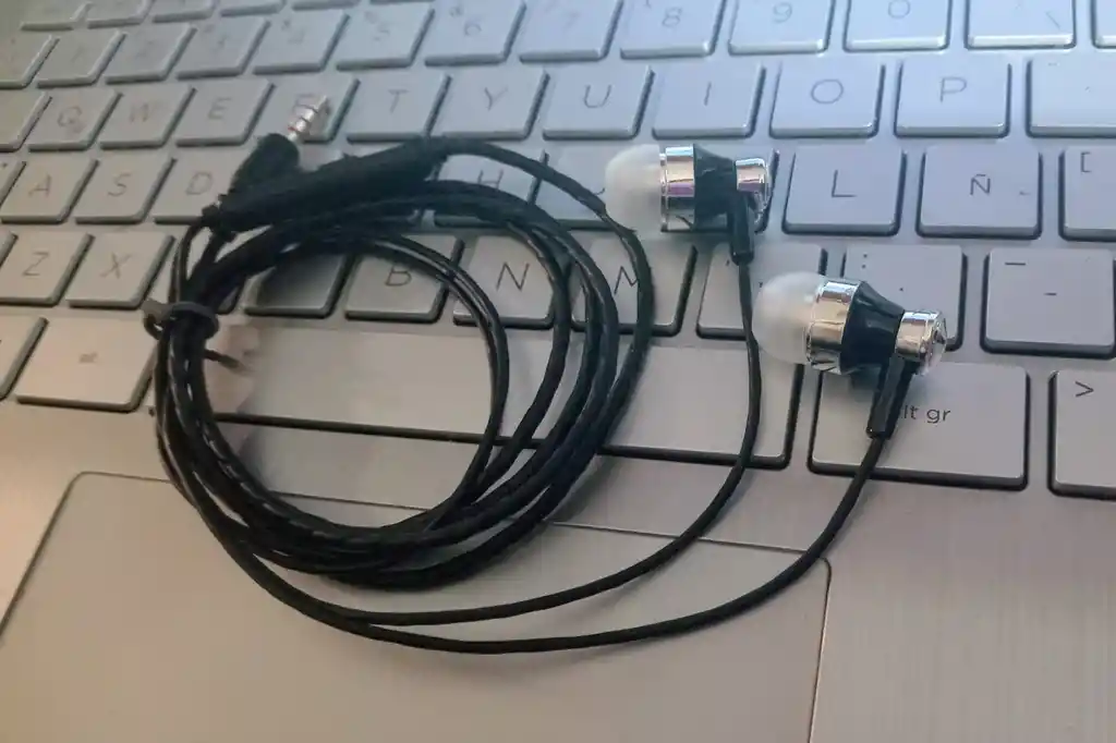 Audífono Stereo Speed Song Sg-139 Color Negro