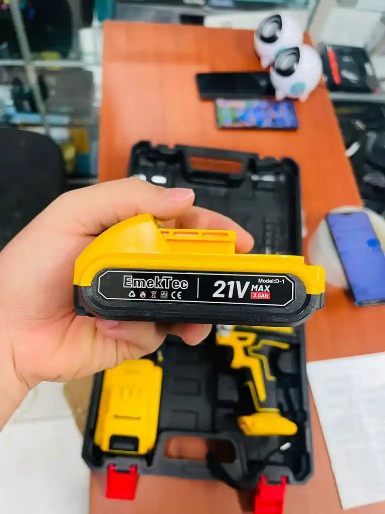 Taladro Inalambrico Con Percutor Con 2 Baterias