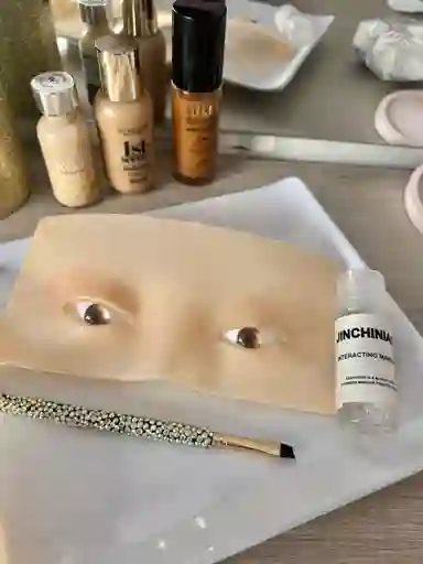 Maniquí De Silicona Para Práctica De Maquillaje
