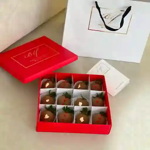 Caja X12 Fresas Love Box