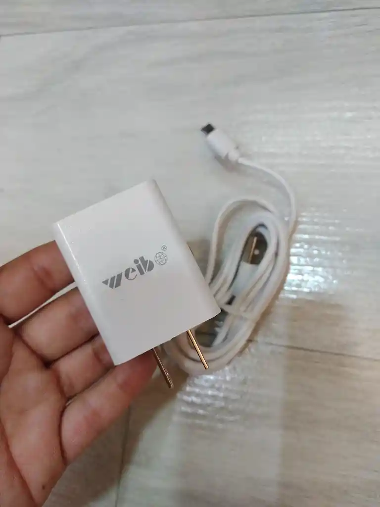 Cargador Weibo Completo Adaptador Y Cable V8 Blanco