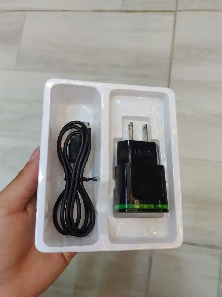 Cargador Completo Adaptador Con Doble Usb Y Cable V8 Negro