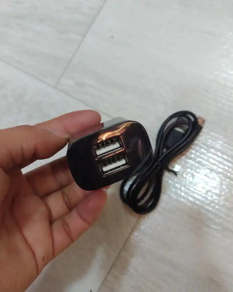 Cargador Completo Adaptador Con Doble Usb Y Cable V8 Negro