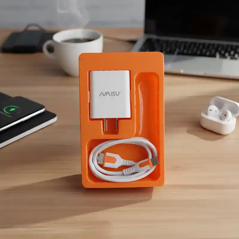 Cargador Naisu Completo Adaptador Y Cable Tipo C Blanco Rapi