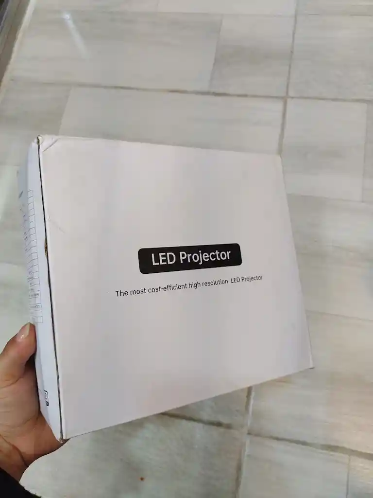 Proyector Led Blanco Completo Buena Resolucion Con Entrada Hdmi