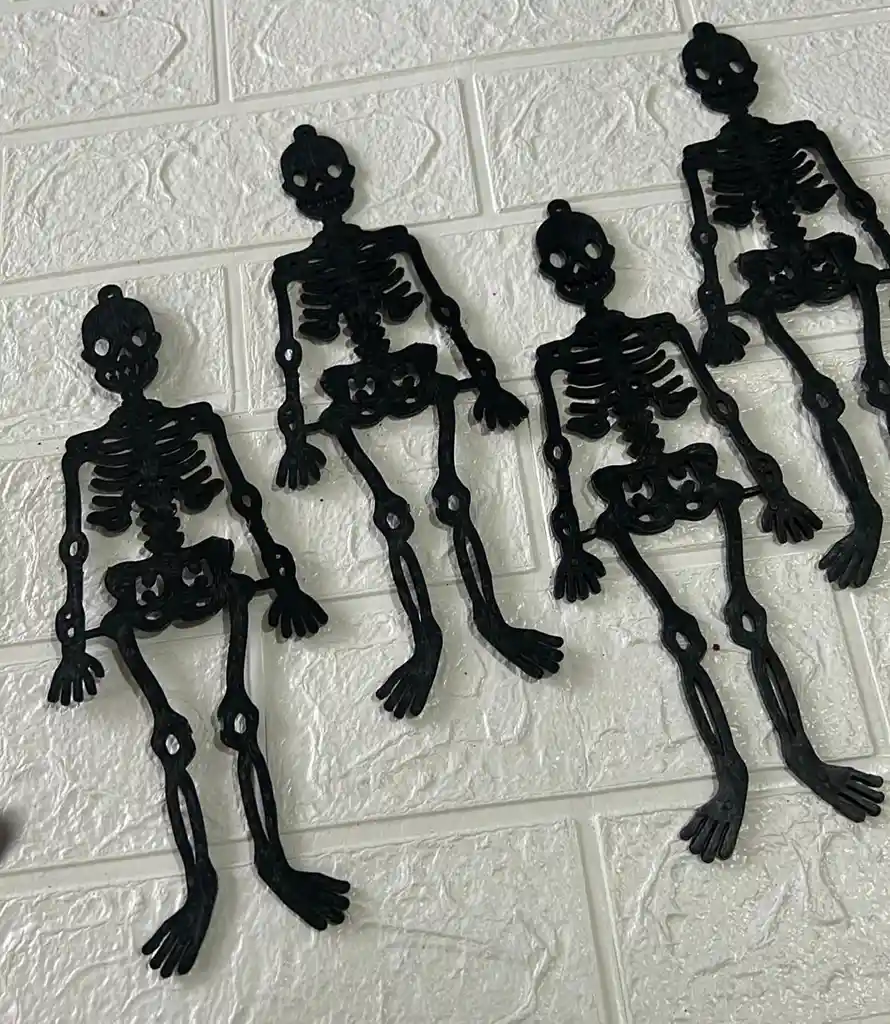 Esqueletos Plasticos Grandes X6 Unidades Negros