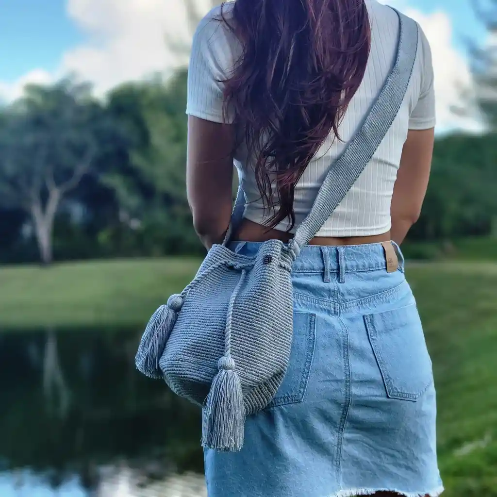🎒 Mochila Wayuu Mediana Gris
