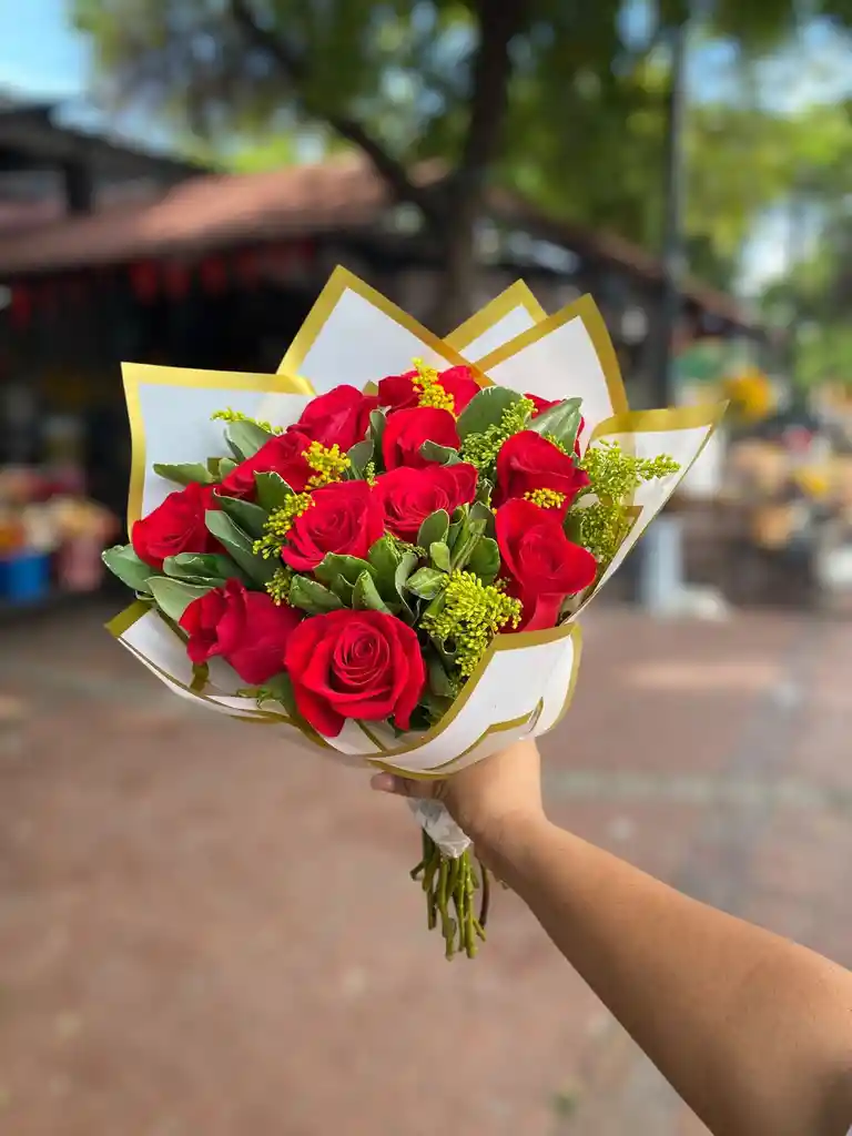 Bouquet De 12 Rosas