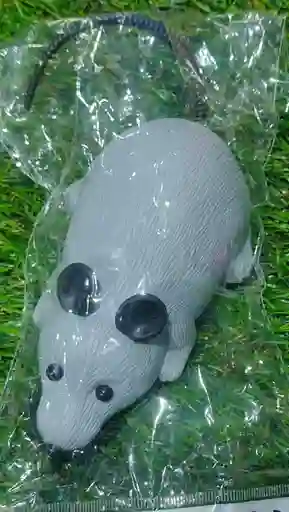 Juguete De Gato Raton Plastico Con Ruedas