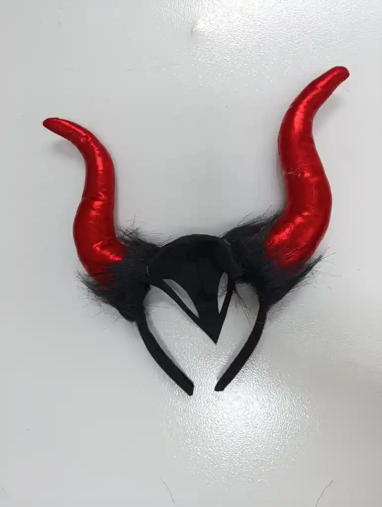 Diadema De Cuernos Rojos Acolchados Con Base Negra